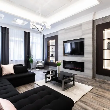 Parliament Square Apartment